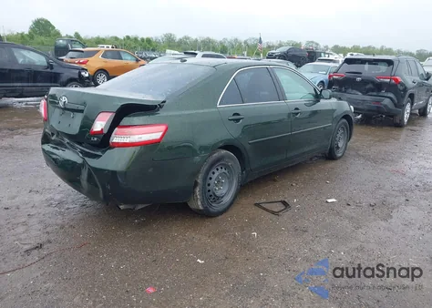 2010 Toyota Camry Le z USA, uszkodzony, nr VIN 4T1BF3EK4AU542680
